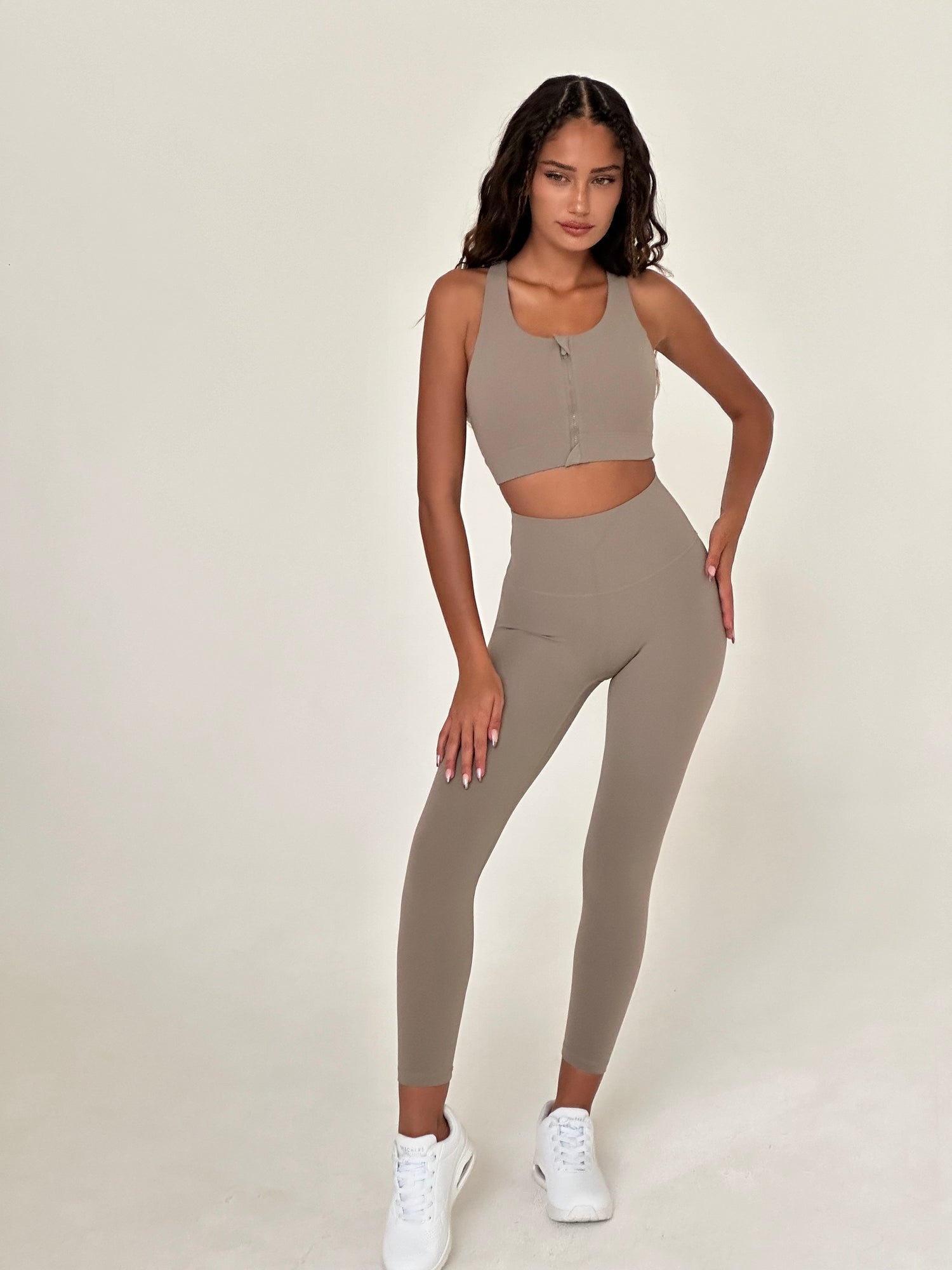 איך תבחרי חליפות ספורט