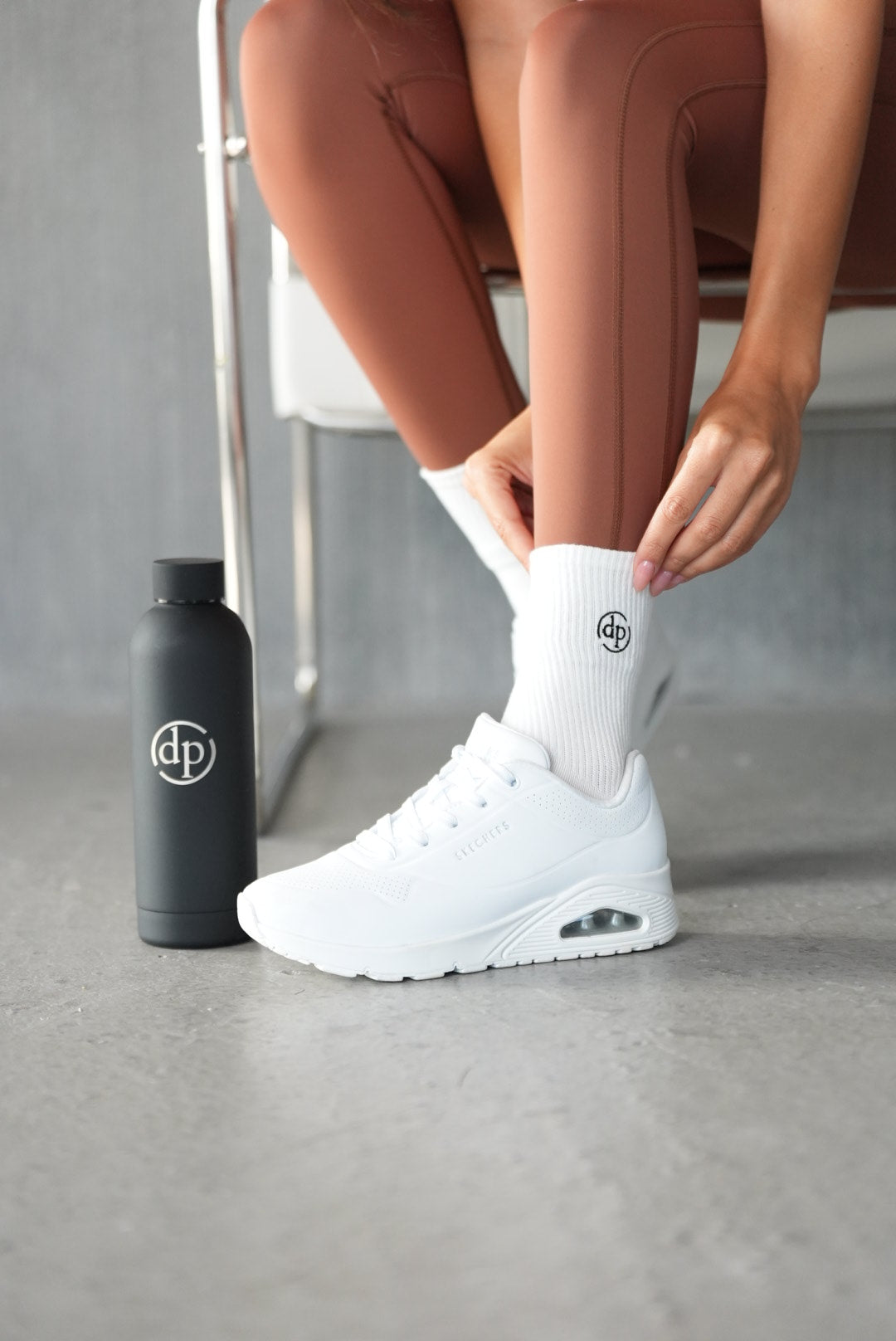 DP LONG SOCKS