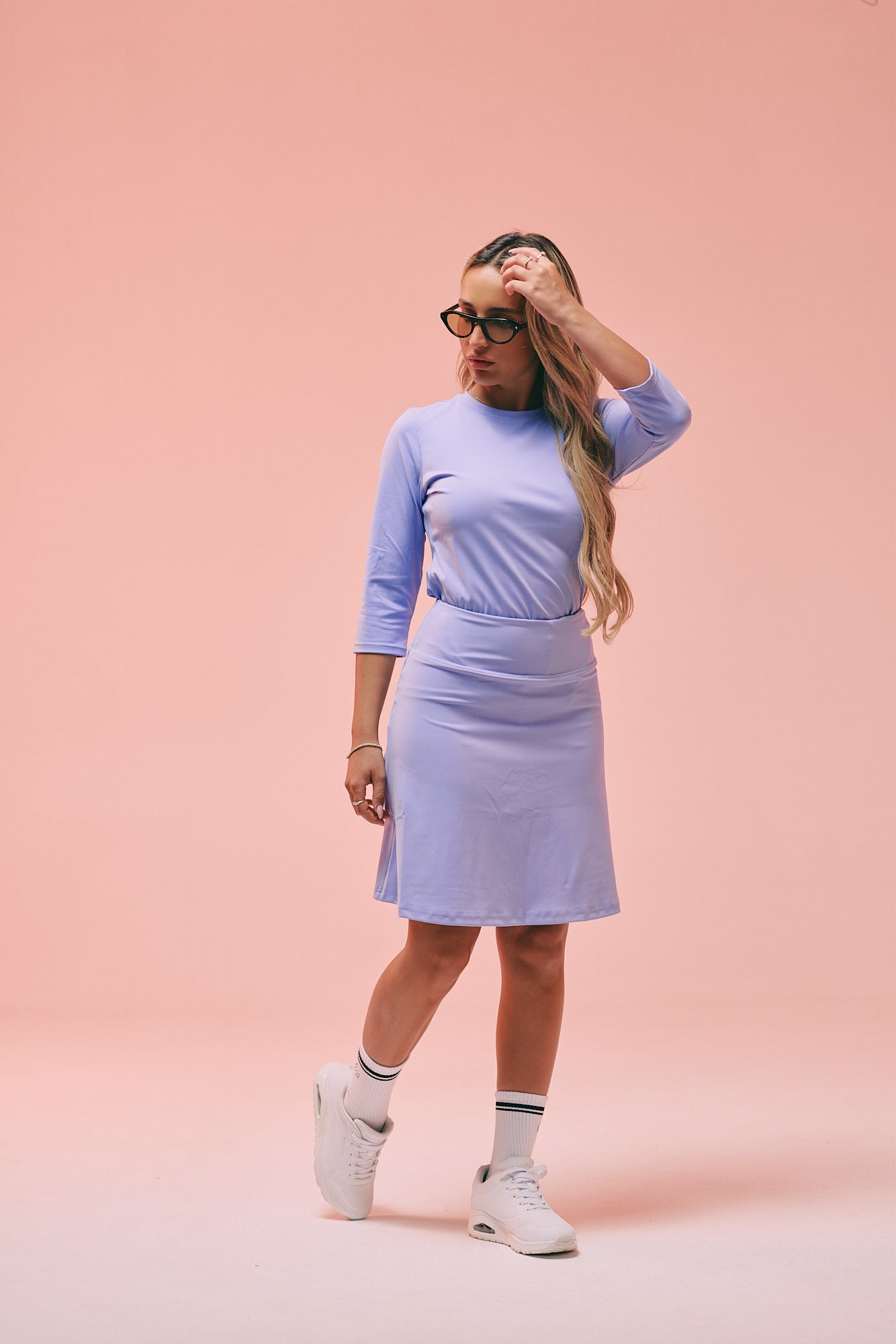 חצאית ספורט קצרה וצנועה MODEST SKIRTED