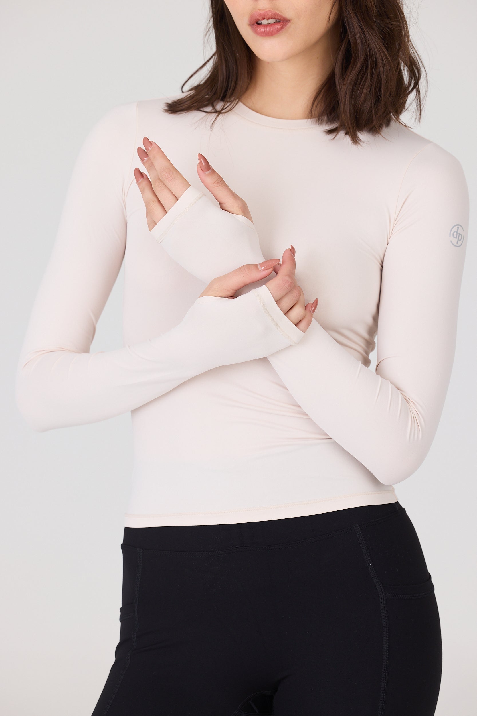 חולצה ארוכה וצמודה SOFT SKIN