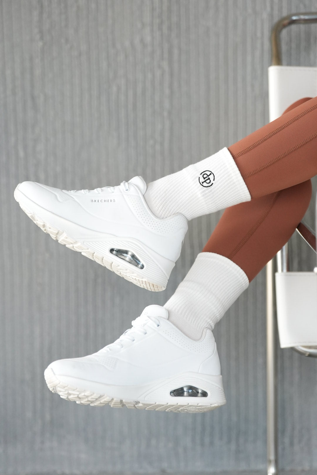 DP LONG SOCKS