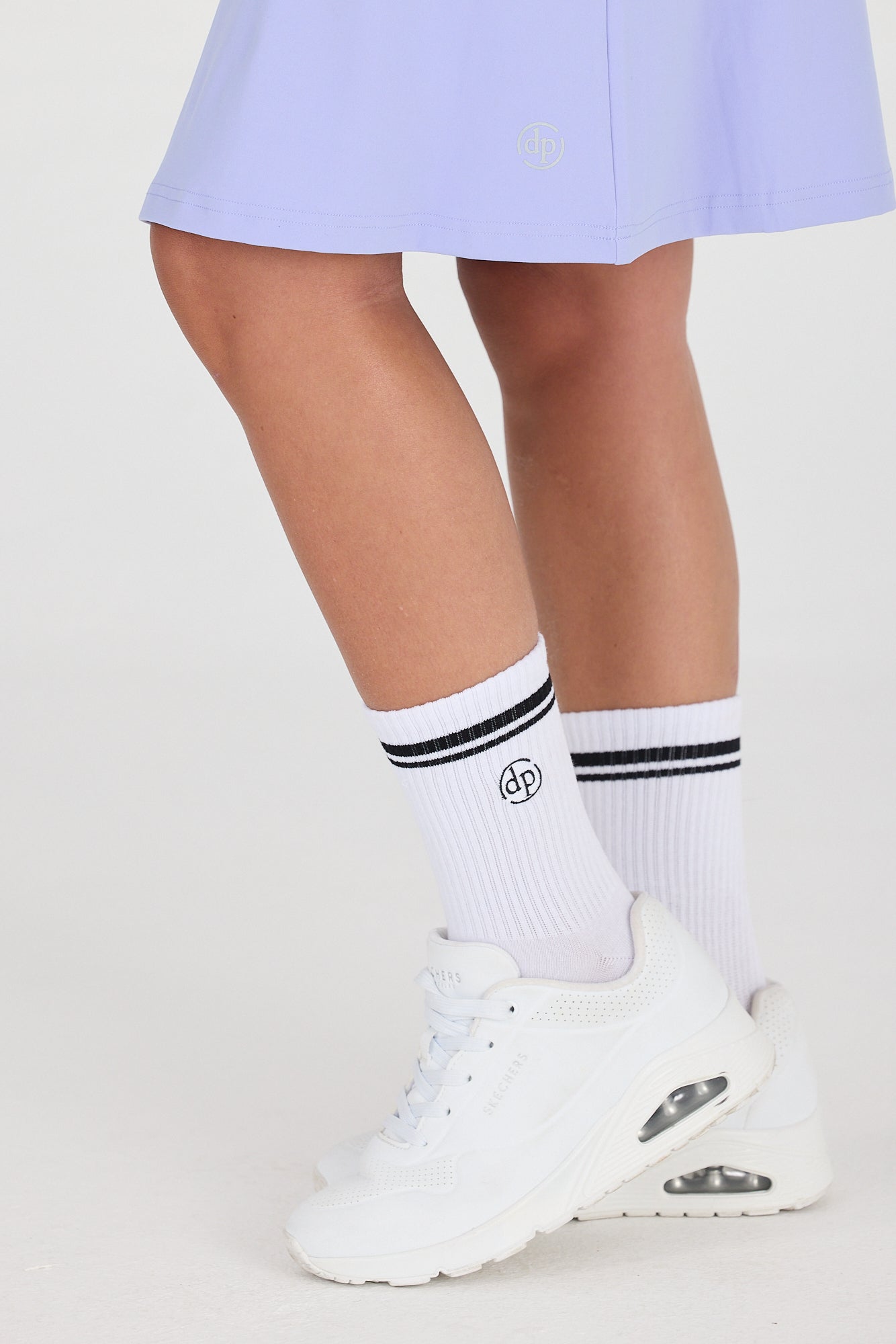 חצאית ספורט קצרה וצנועה MODEST SKIRTED