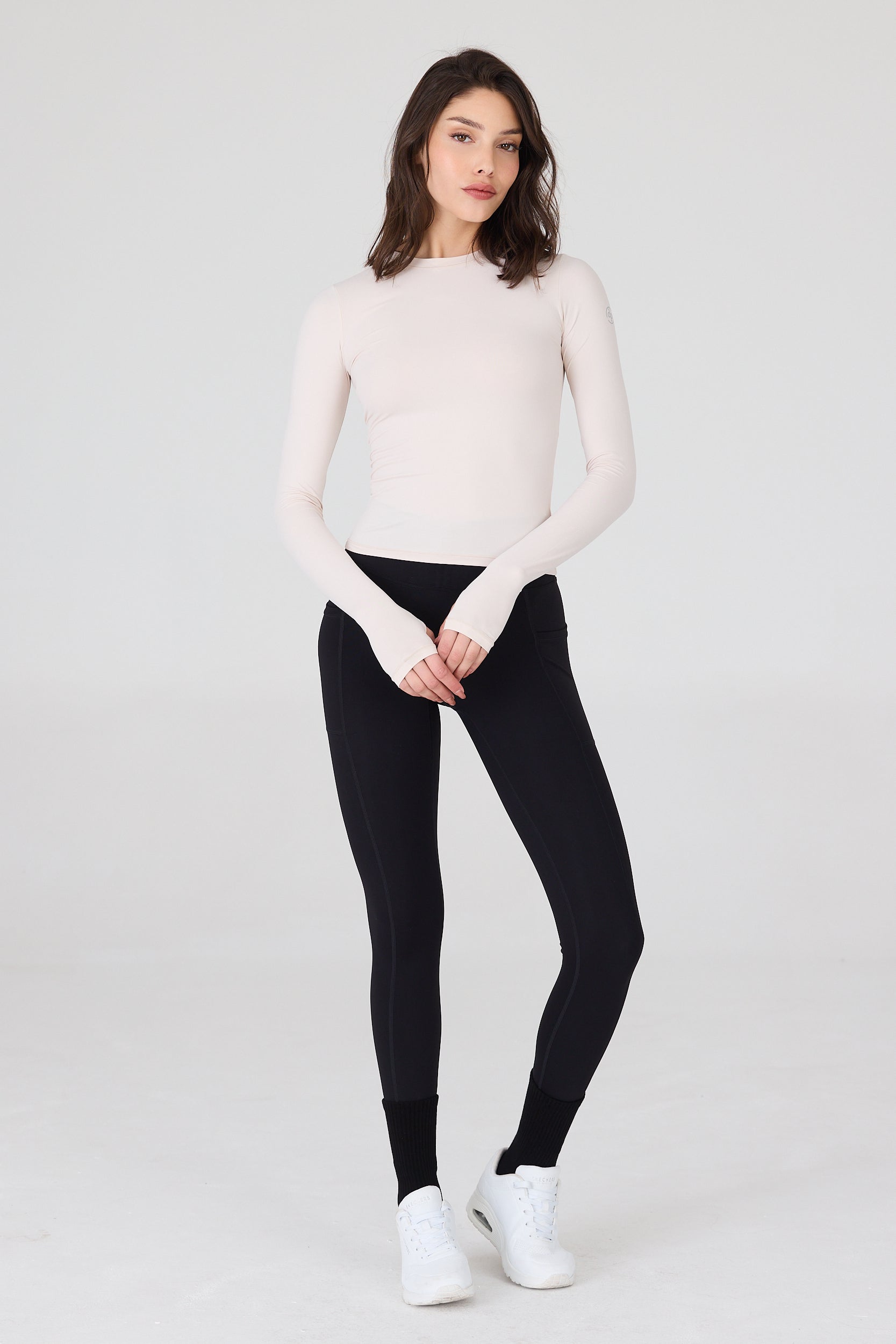 חולצה ארוכה וצמודה SOFT SKIN