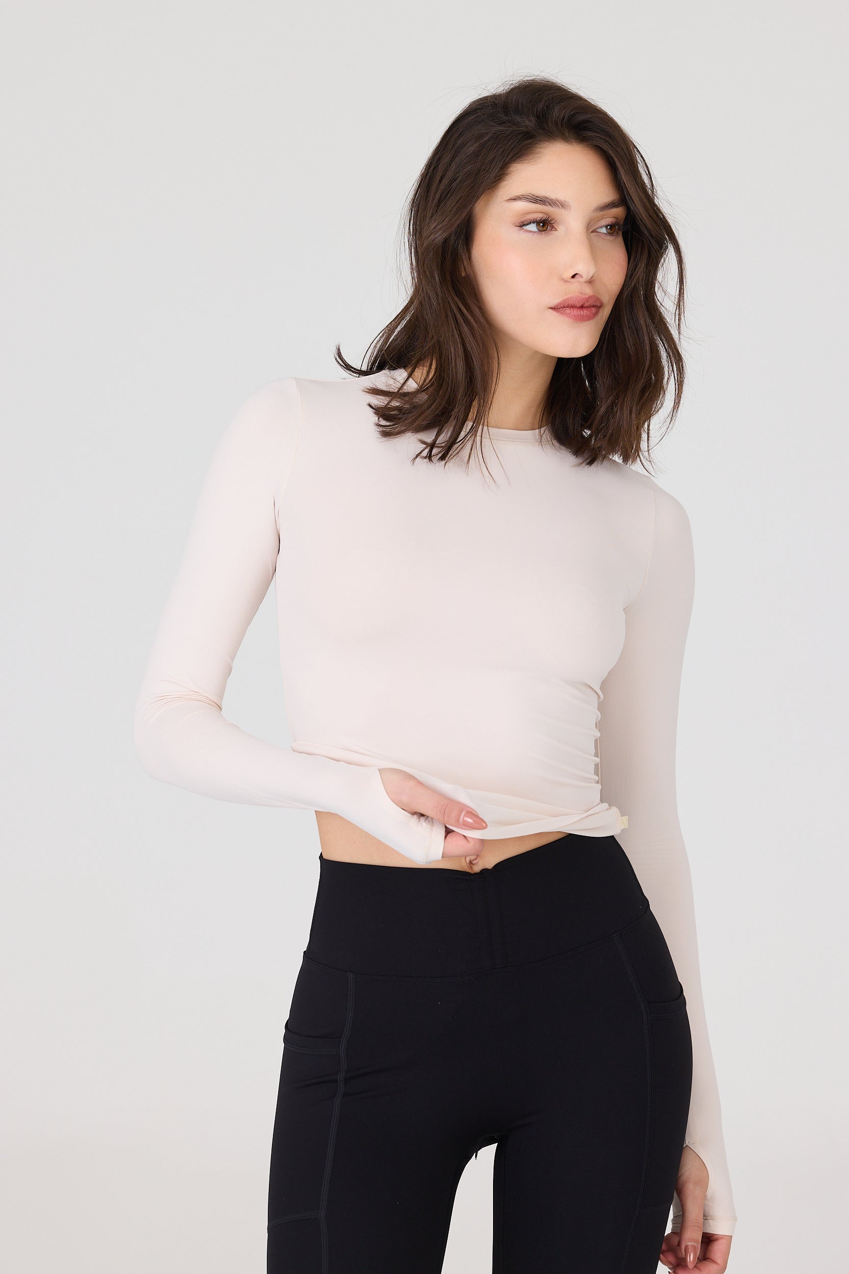 חולצה ארוכה וצמודה SOFT SKIN